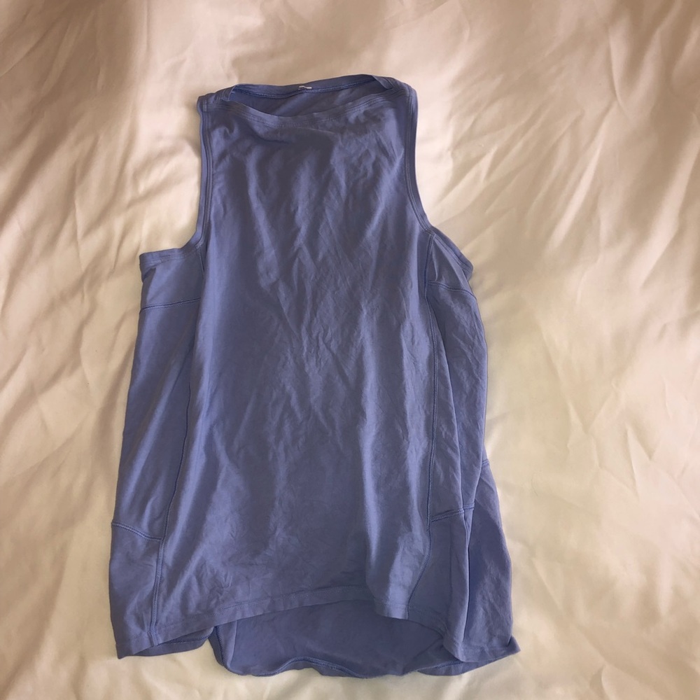 Lululemon tank 4